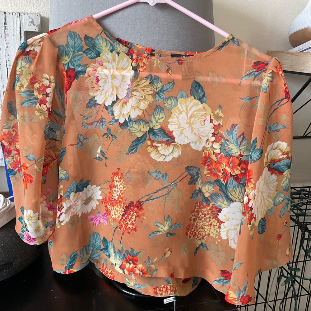 Flowy floral top FOREVER 21
